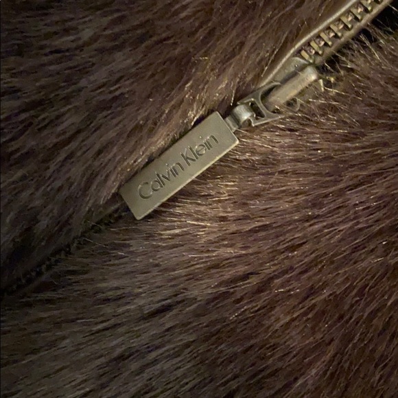 Faux fur Calvin Klein vest - Picture 3 of 7